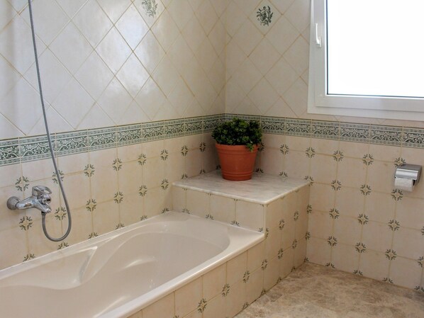 Bathroom - Villa With Heated Pool (Javea)