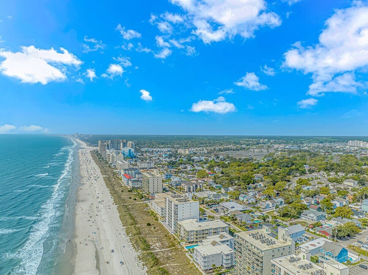 Chaises longues, serviettes de plage