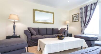 Romantic french villa w/hot tub — 5 min from the beach