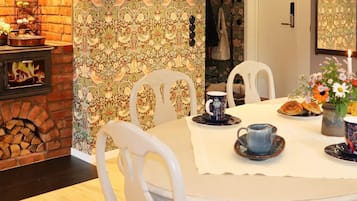 House | Dining