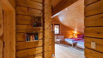 Apartment | 2 Schlafzimmer, Bügeleisen/Bügelbrett, individuell eingerichtet