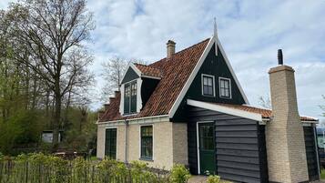 Villa | Exterior