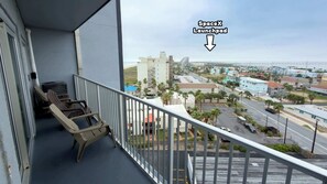 コンドミニアム ベッド (複数台) バルコニー (Aquarius #908) | 施設の敷地