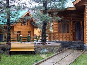 Front of property - The FrozenFall Resort - Gulmarg (Baramula)