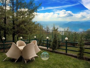 Mountain view - The FrozenFall Resort - Gulmarg (Baramula)