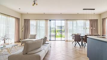 Vila | Ruang keluarga