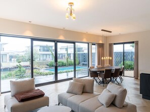 Villa | Living area