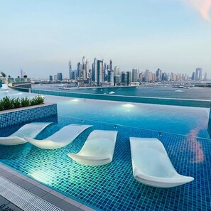 1 bedroom - Chic Palm Studio With Infinity Pool (Dubai)
