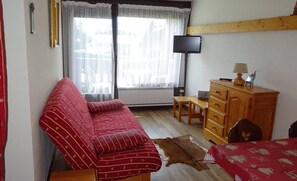 Living area - 1st floor, balcony, tv, ski locker, 25m², Les Gets (Les Gets)