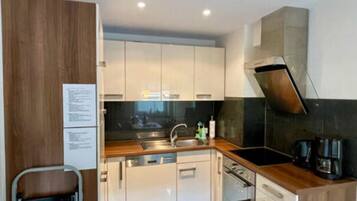 Apartment | Private kitchen | Oven