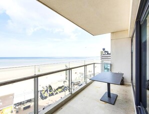 Balcony - Coastal Comfort With sea View (Nieuwpoort)