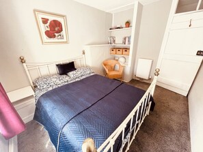 2 間睡房、熨斗/熨衫板、Wi-Fi、床單