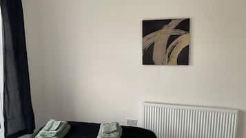 4 bedrooms, iron/ironing board, travel crib, free WiFi