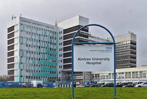 Exterior - Stylish Home close to City Centre / Anfield Stadium / Hospital - Sleeps up to 10 (Bootle)