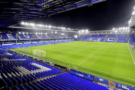 Sports court. Stylish Home close to City Centre / Anfield Stadium / Hospital - Sleeps up to 10