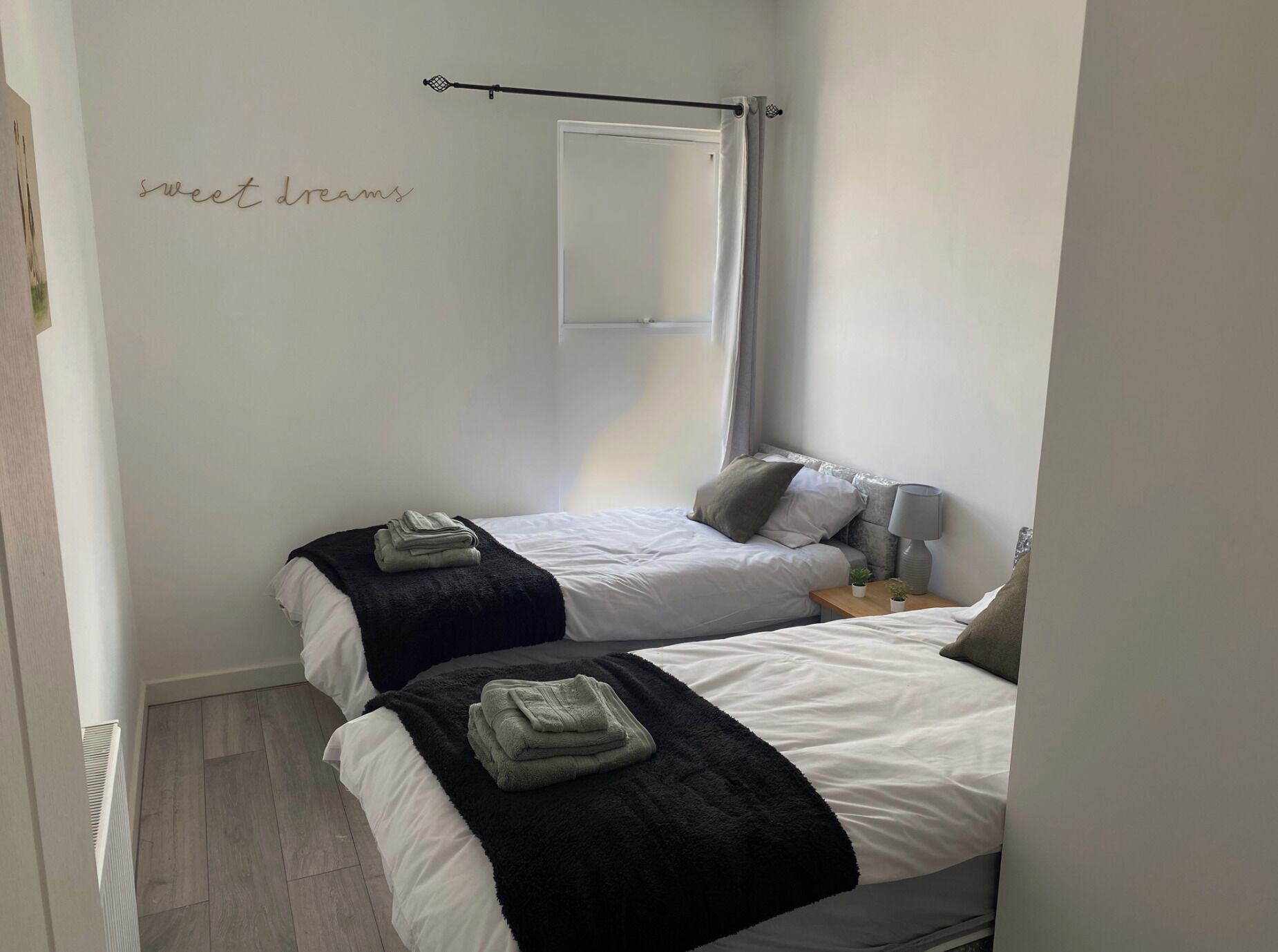 4 多间卧室、熨斗/熨衣板、旅行婴儿床、免费 WiFi