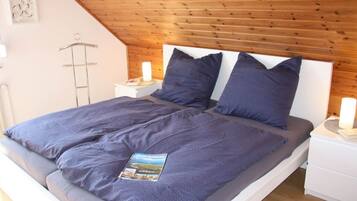 ์ํํธ | 2 ๊ฐ์ ์นจ์ค