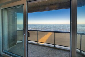 Apartment | Property grounds - Apartment With two Terraces and sea View (Middelkerke)