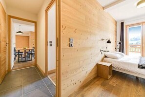 3 室のベッドルーム、WiFi、ベッドシーツ