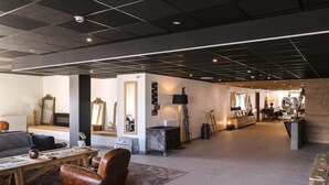 Lobby - Wifi, 200m from resort center, view mountain, swimming pool, sauna, hammam, terrace, balcony, tv (Combloux)