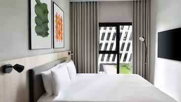 Business-Apartment, 2 Schlafzimmer | Allergikerbettwaren, Betten mit Memory-Foam-Matratzen, Zimmersafe