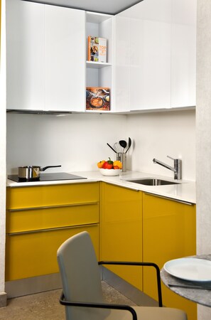 Business Apartment, 1 Bedroom | Private kitchenette | Espresso maker, eco-friendly cleaning products