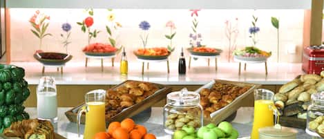 Colazione a buffet a pagamento, servita tutte le mattine