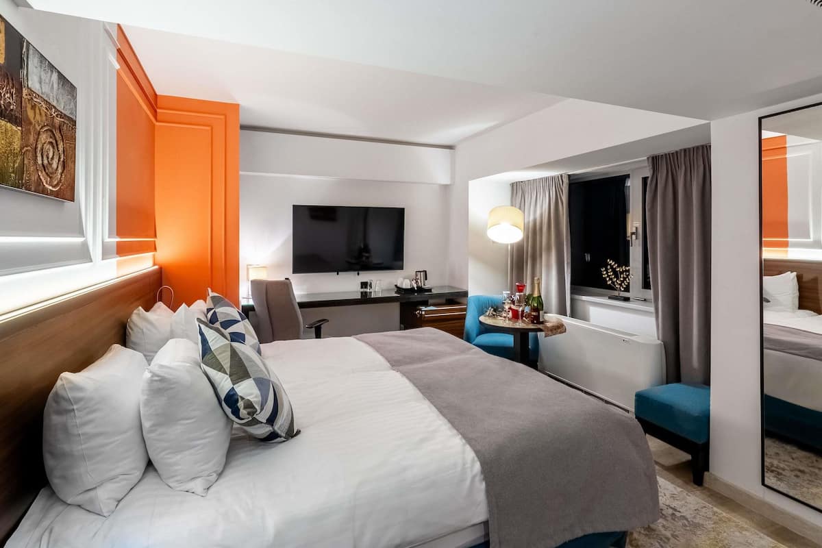 Executive Room, 1 Queen Bed