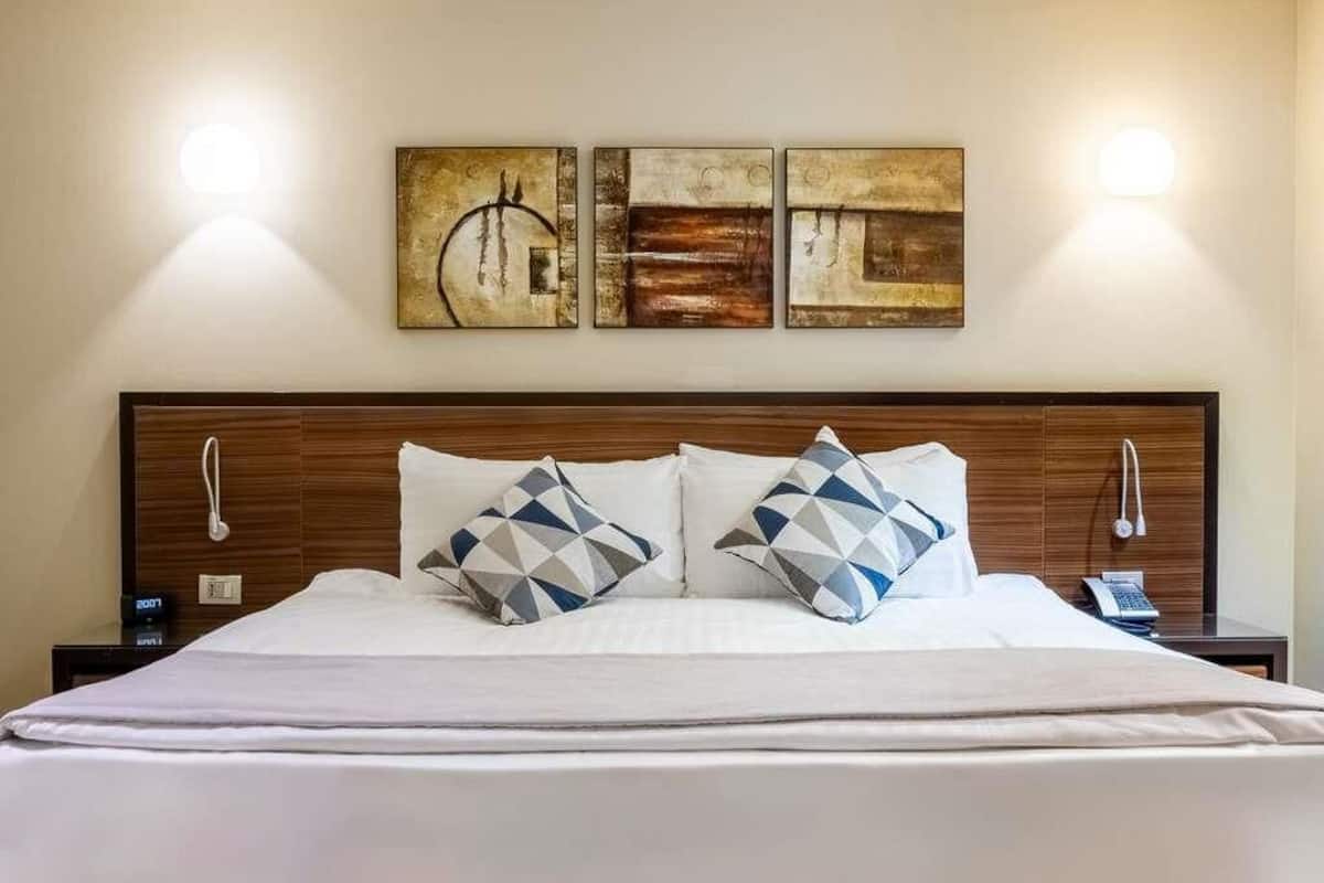 Chambre Supérieure, 1 grand lit, balcon
