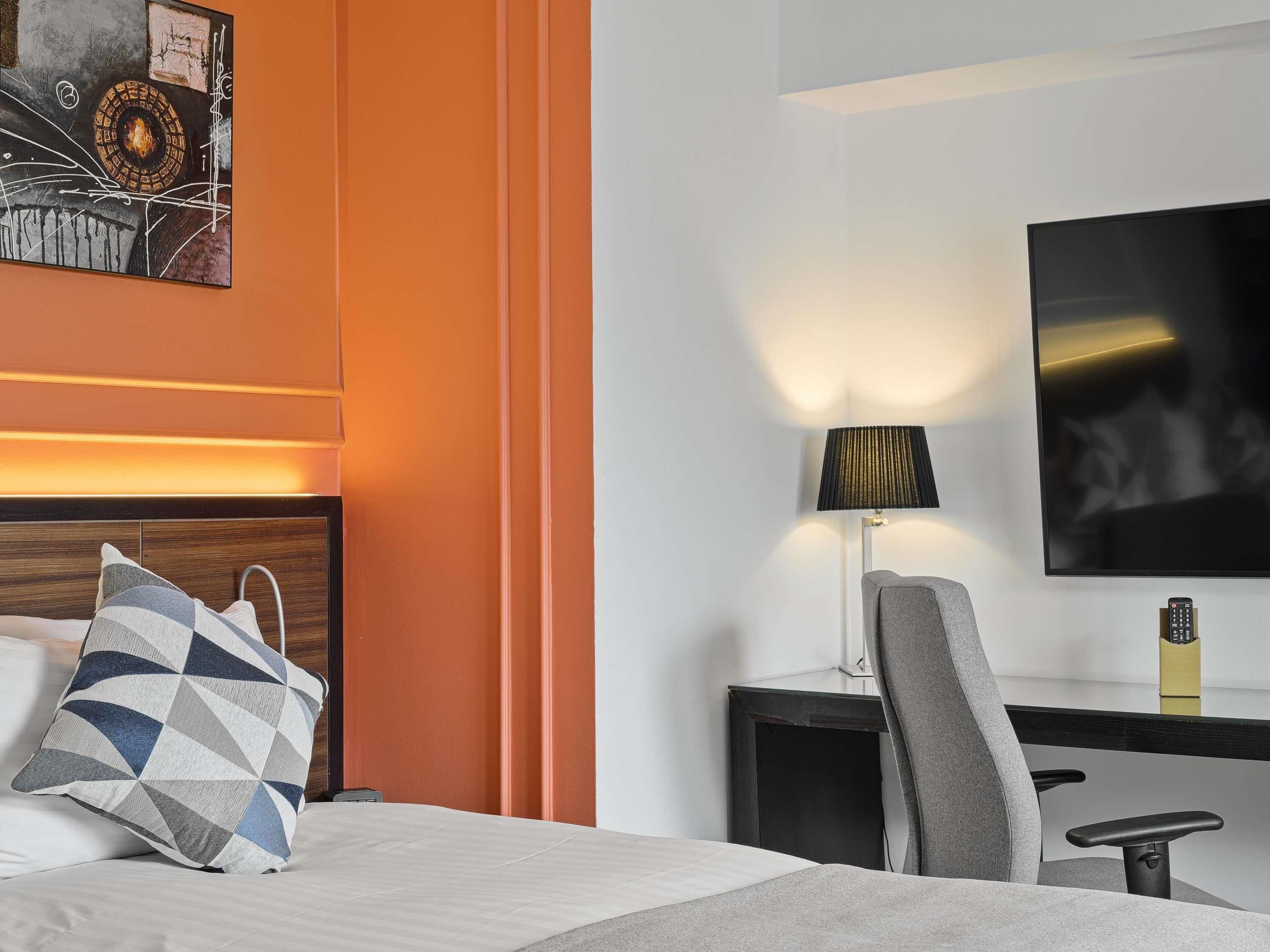 Premium bedding, minibar, in-room safe, soundproofing