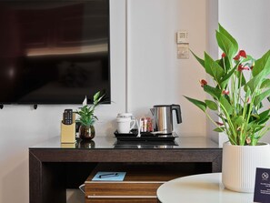 Minibar, caja de seguridad en la habitación y sistema de insonorización 