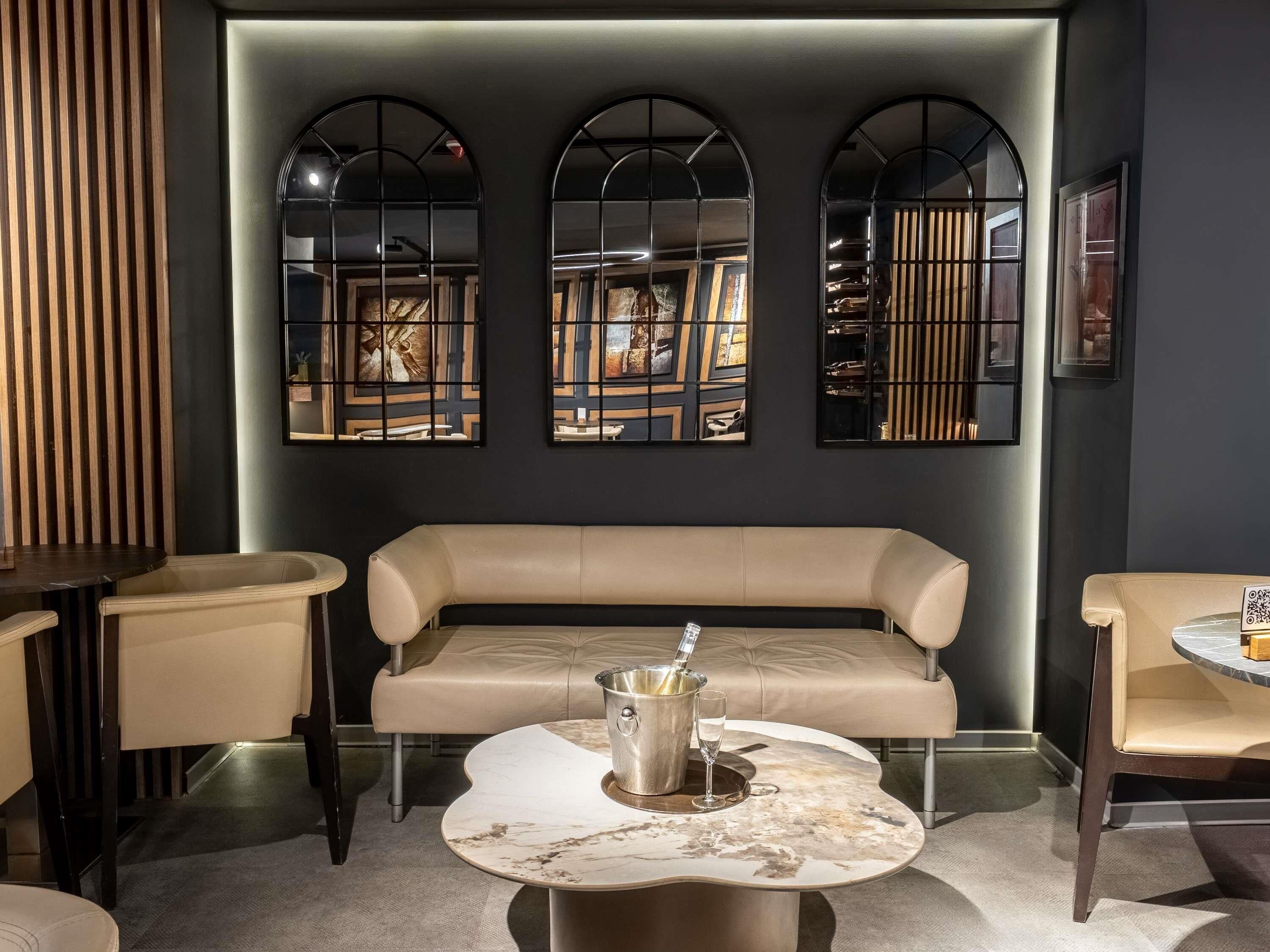 Foto - Bucharest Unirii Square - Handwritten Collection