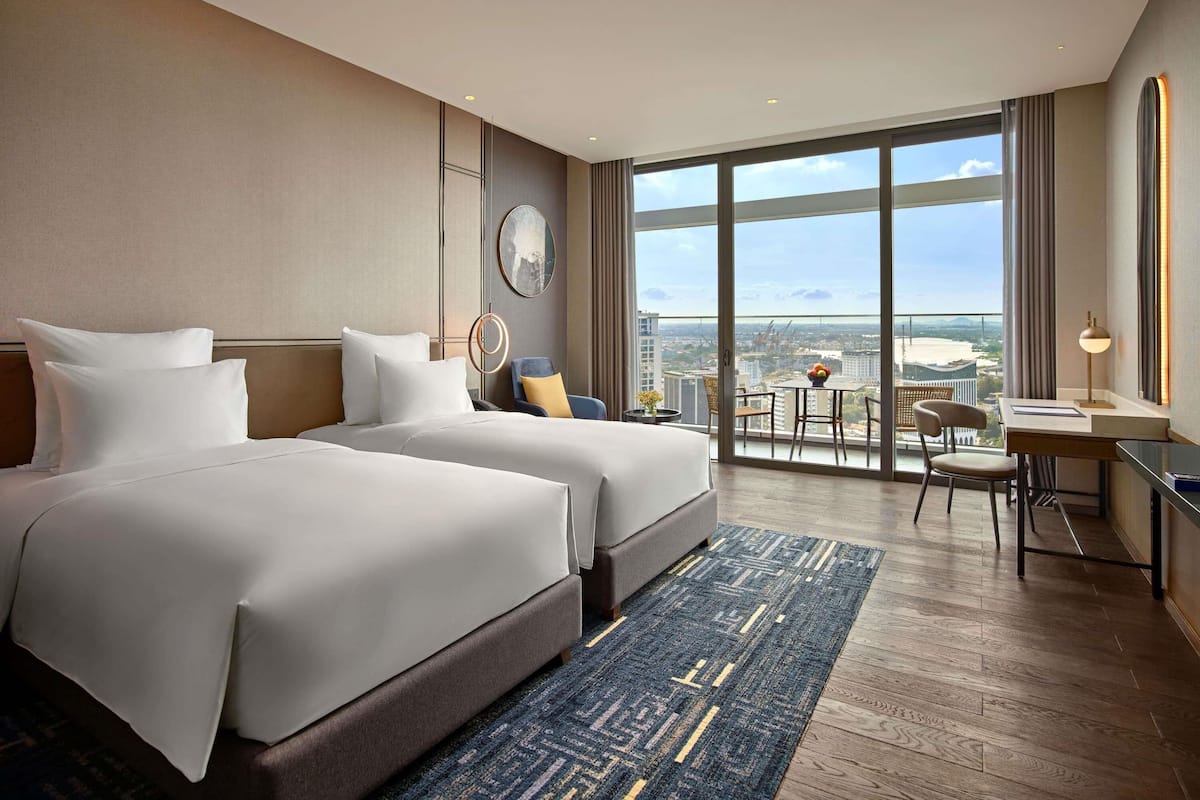 Superior-rum - 2 enkelsängar - balkong | Minibar, värdeförvaringsskåp på rummet och skrivbord