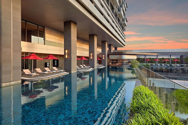 Minibar, in-room safe, desk, laptop workspace