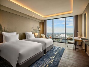 Minibar, in-room safe, desk, laptop workspace - Pullman Hai Phong Grand Hotel (Hai Phong)