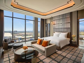 Minibar, in-room safe, desk, laptop workspace