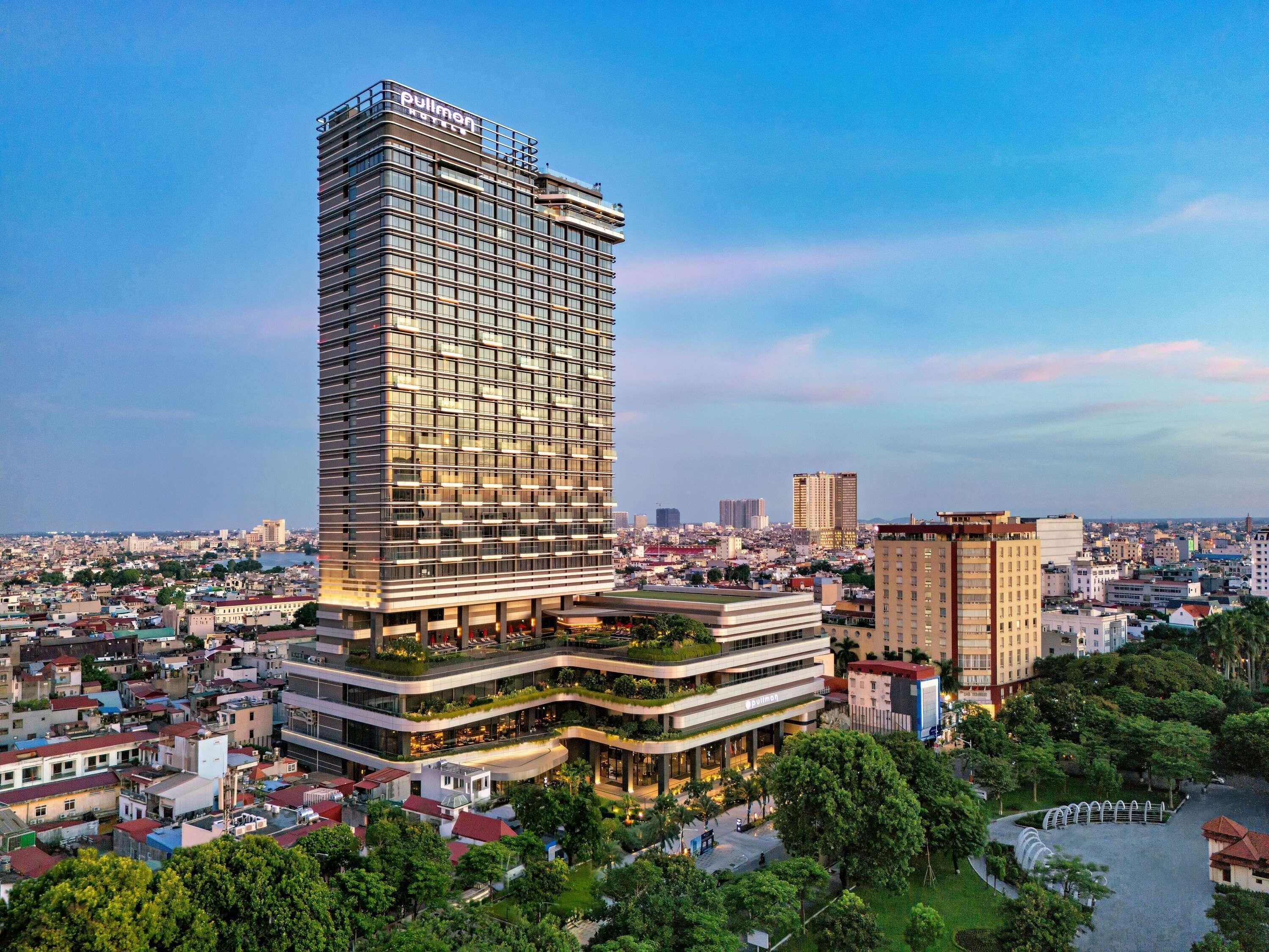 المنشأة من الخارج