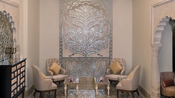 Sala de estar en el lobby
