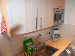 Private kitchen - Comfort With Garden Views (Fuessen)