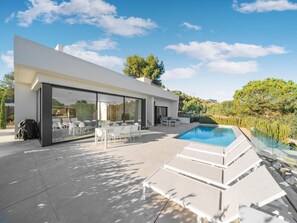 Vila | Piscina