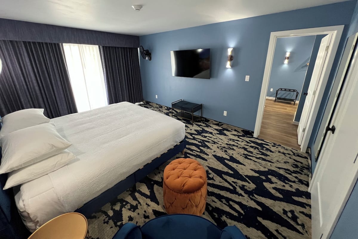 Superior Suite | 1 bedroom, down comforters, blackout drapes, iron/ironing board