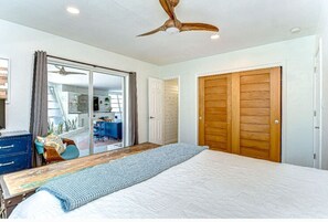 2 bedrooms, desk, iron/ironing board, WiFi