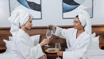 Soundproofing, free WiFi, bed sheets