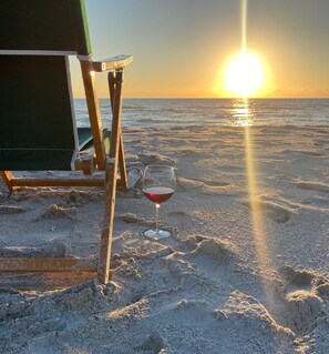 サンラウンジャー、ビーチタオル