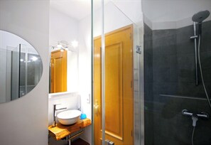 Hair dryer, towels, soap, toilet paper - Your private apartment on the Costa Brava with incredible sea views!  (CT)