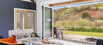 The Shippon -  Free Parking, Free WiFi, EV Charger, Coffee Machine, Large Garden