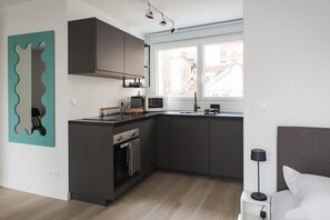 Cookware/dishes/utensils - Loft Appartement Familial Moderne (Paris)