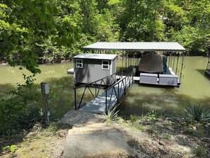 Exterior - Lakefront Cabin House near Camdenton at Lake of the Ozarks (Camdenton)
