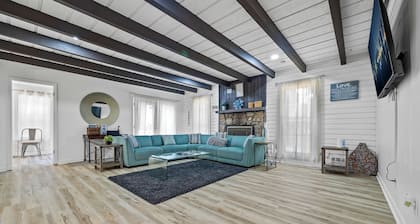 NEW 6BDR+1 Stone Mountain Retreat
