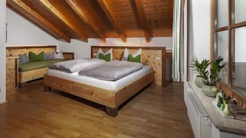 House | 1 bedroom, individually furnished